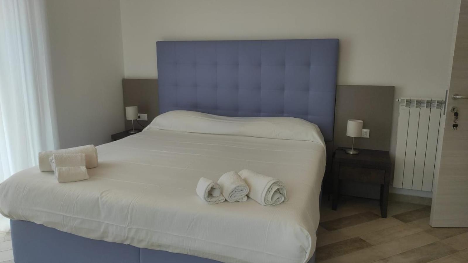 La Perla Del Tirreno Guest House Sapri Exteriör bild